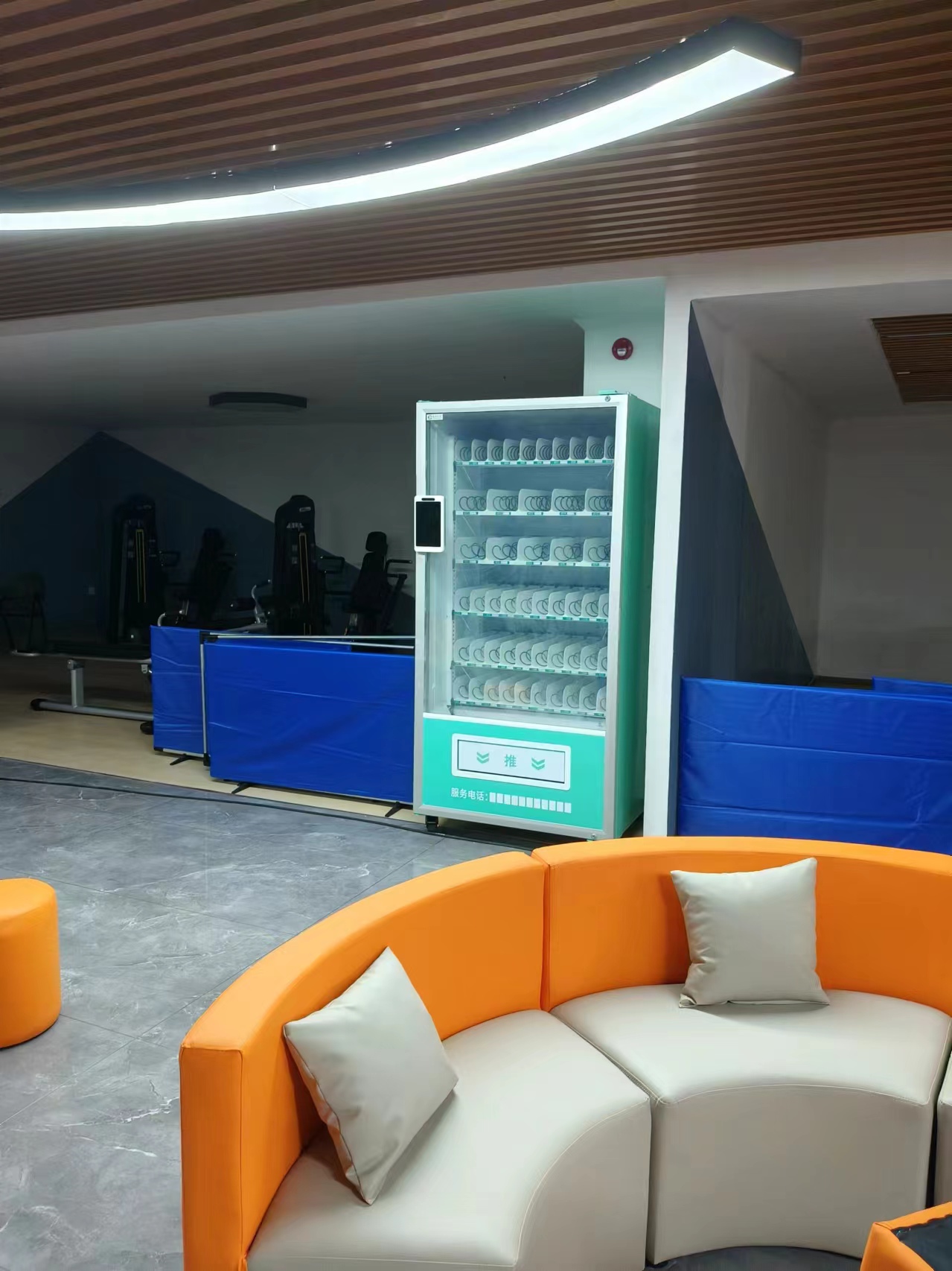 智購科技自動售貨機：專業(yè)服務團隊，為您的零售事業(yè)保駕護航