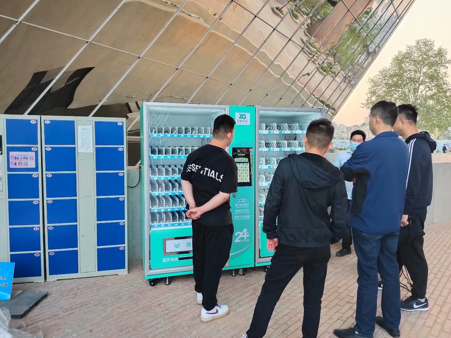 無人自動(dòng)售貨機(jī)哪個(gè)牌子好?